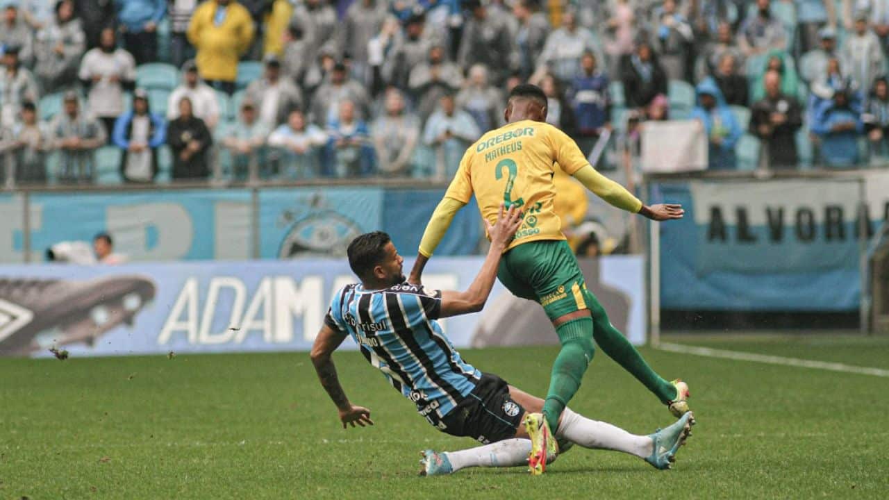 Grêmio emplaca três jogadores na Seleção da rodada