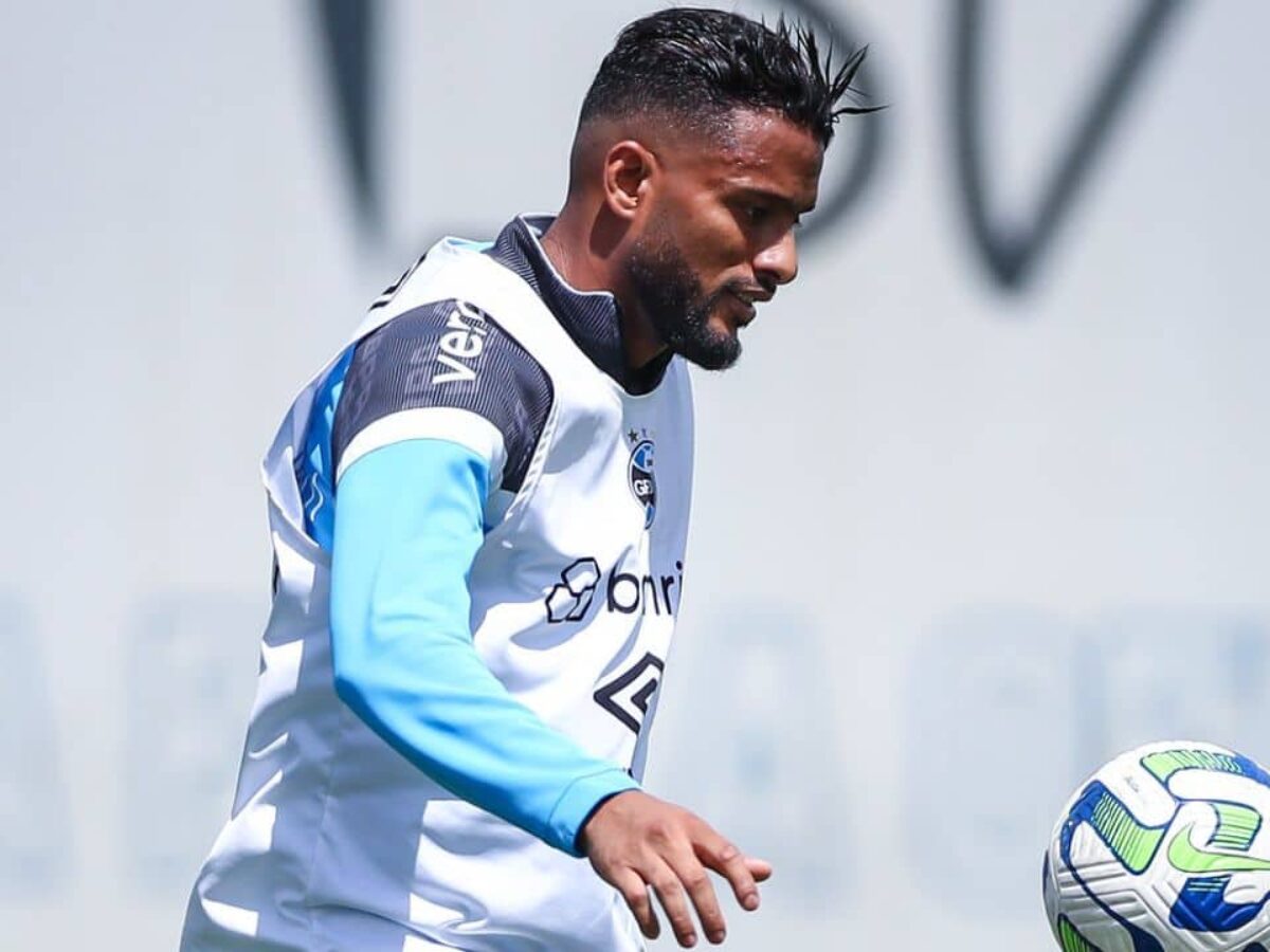 VAI VOLTAR QUANDO? Jornalista informa a situação de Reinaldo