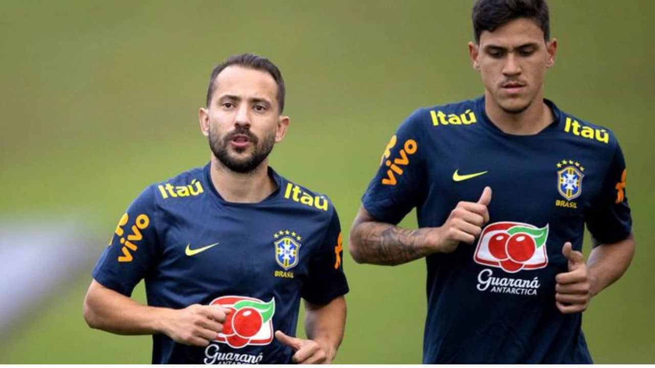 Grêmio monitora a situação de Everton Ribeiro, do Flamengo
