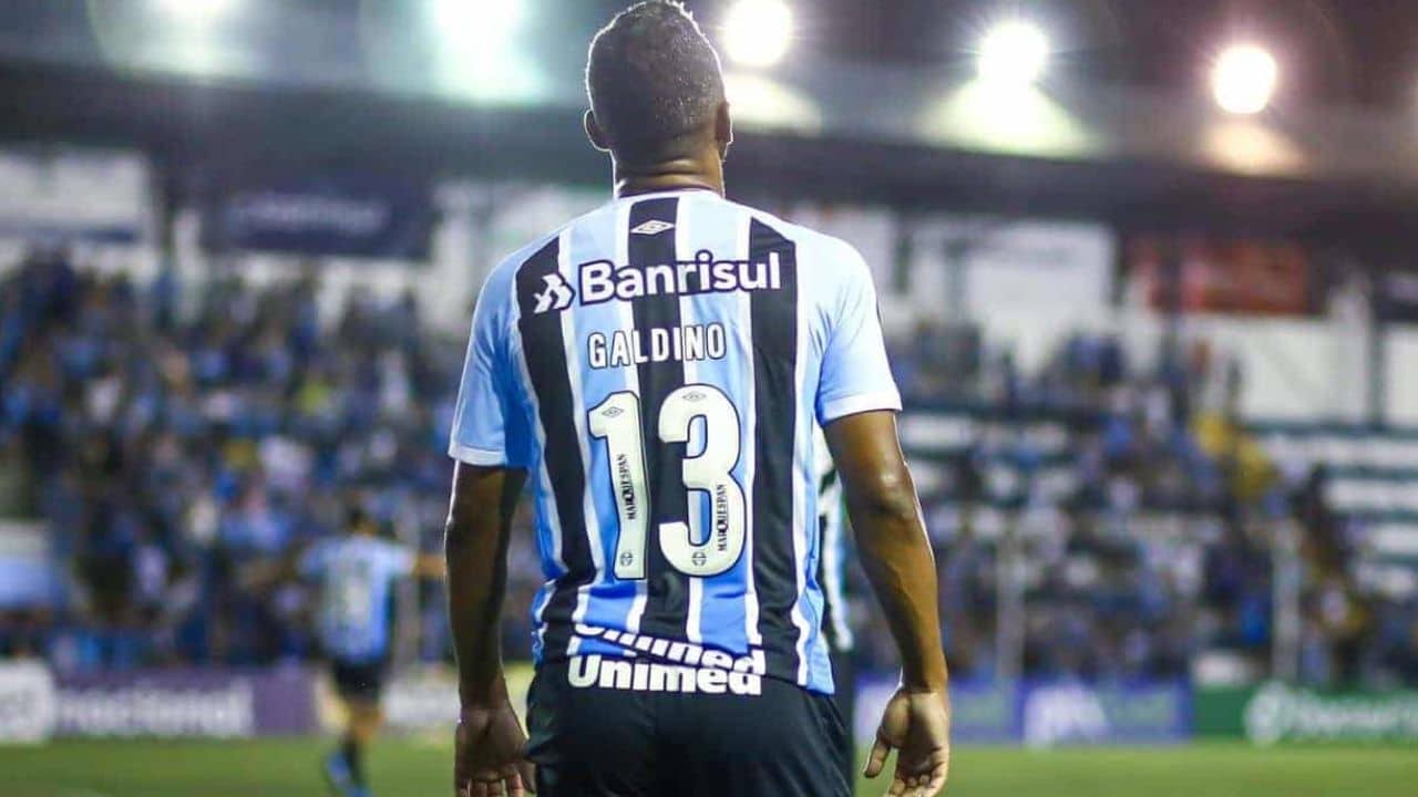 Everton Galdino permanência Grêmio Tombense