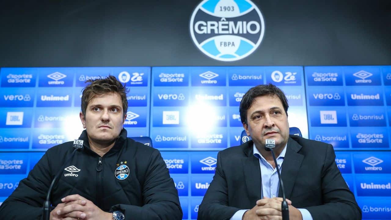 Presidente do Grêmio rasga elogios ao vice Antônio Brum; veja