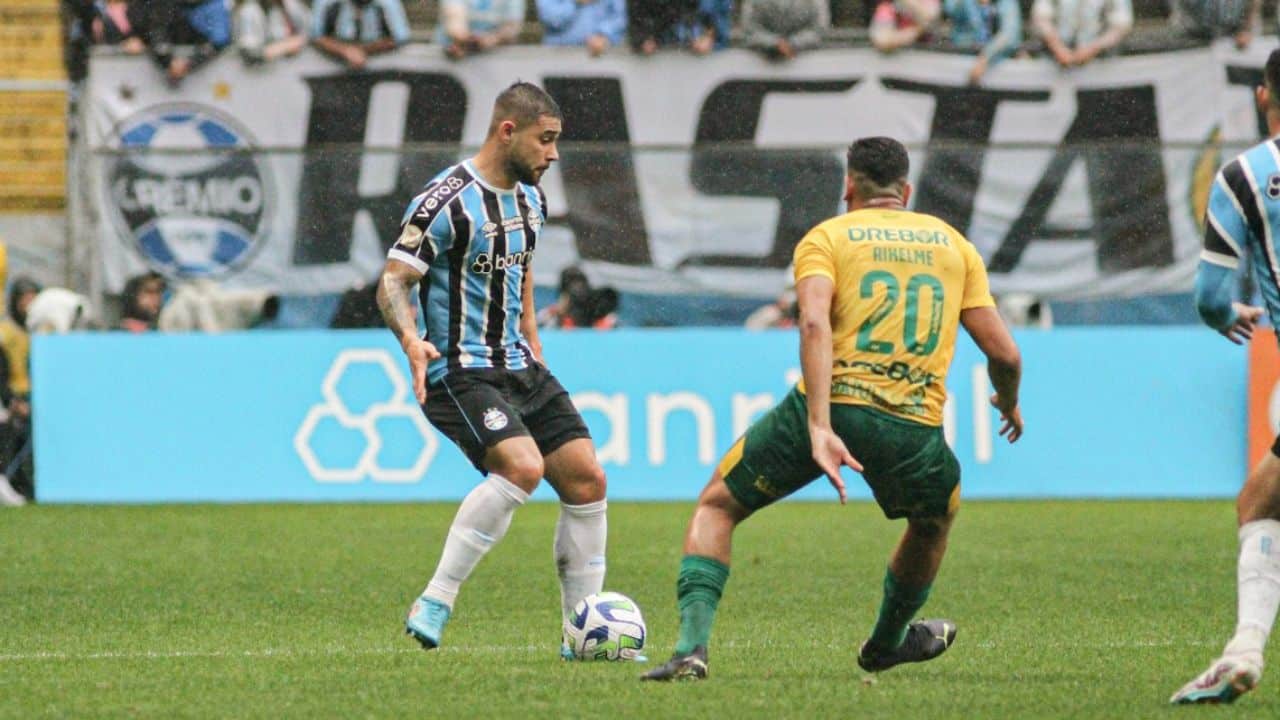 Renato pediu e Grêmio vai renovar o contrato de destaque da temporada Tricolor