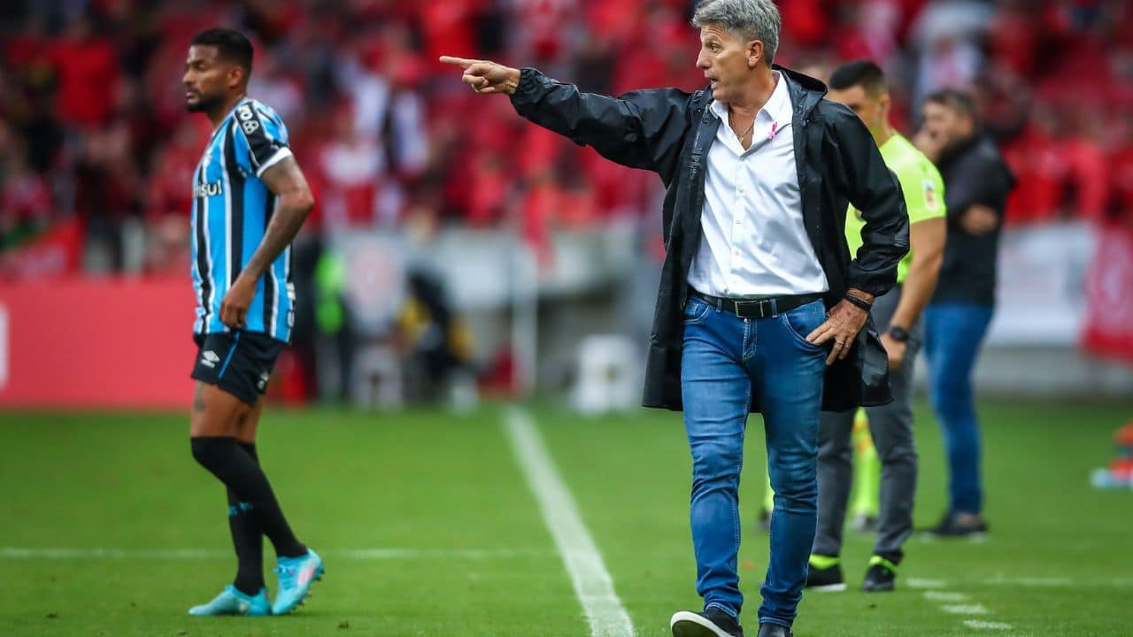 portaldogremista.com.br alberto guerra sabia da fuga de renato portaluppi pos grenal renato gremio grenal 440 brasileirao