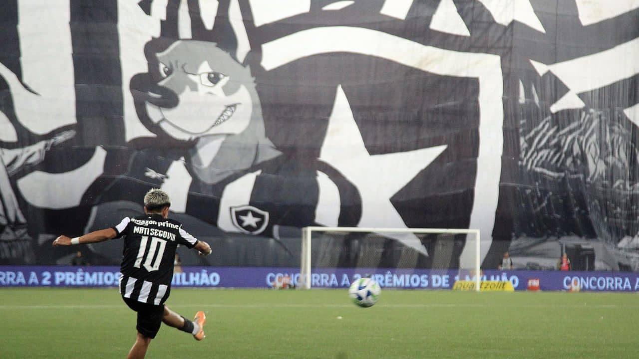 Botafogo negociação Vasco Grêmio São Januário