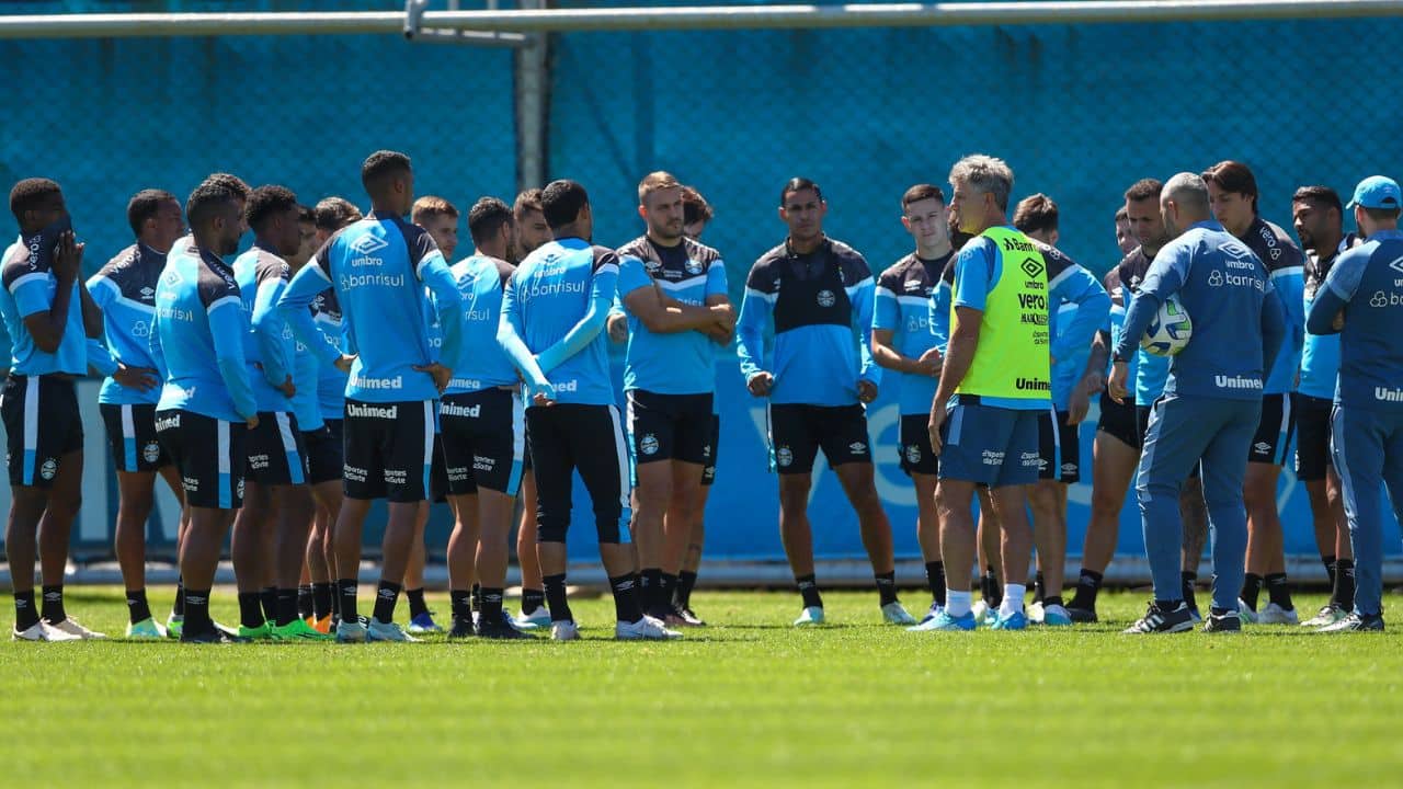 Grêmio Renato Portaluppi desfalques São Paulo Carballo e Villasanti