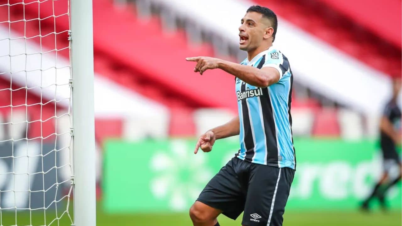 Diego Souza - ex Grêmio - top 5 de assistências no Brasileirão por pontos corridos