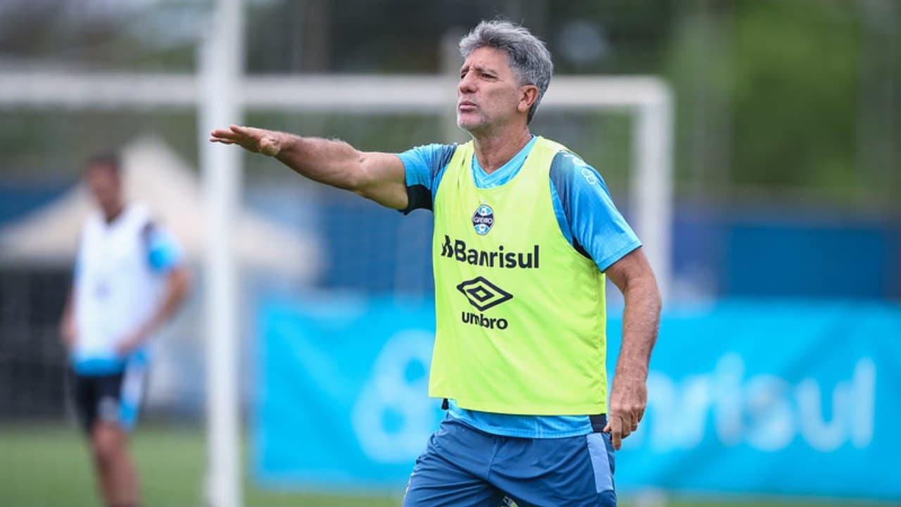 portaldogremista.com.br noticia da reuniao de craque com o flamengo caiu como uma bomba no gremio gremio renato portaluppi jogador flamengo