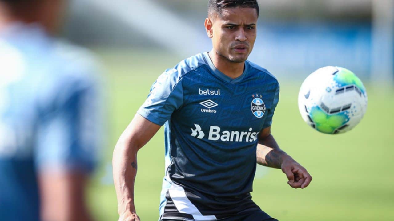 Everton jogador ex-grêmio