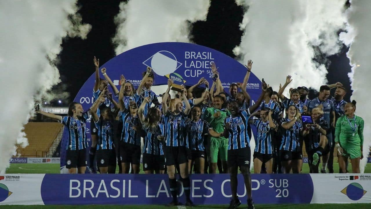Gurias do Grêmio campeãs Brasil Ladies Cup sub-20