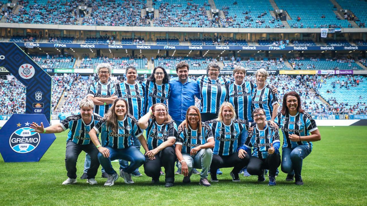 Grêmio homenageia Gurias Gremistas