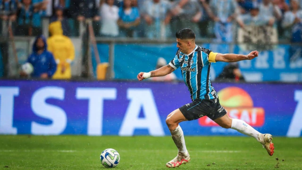 Suárez - fez nos bastidores da Arena do Grêmio - confira
