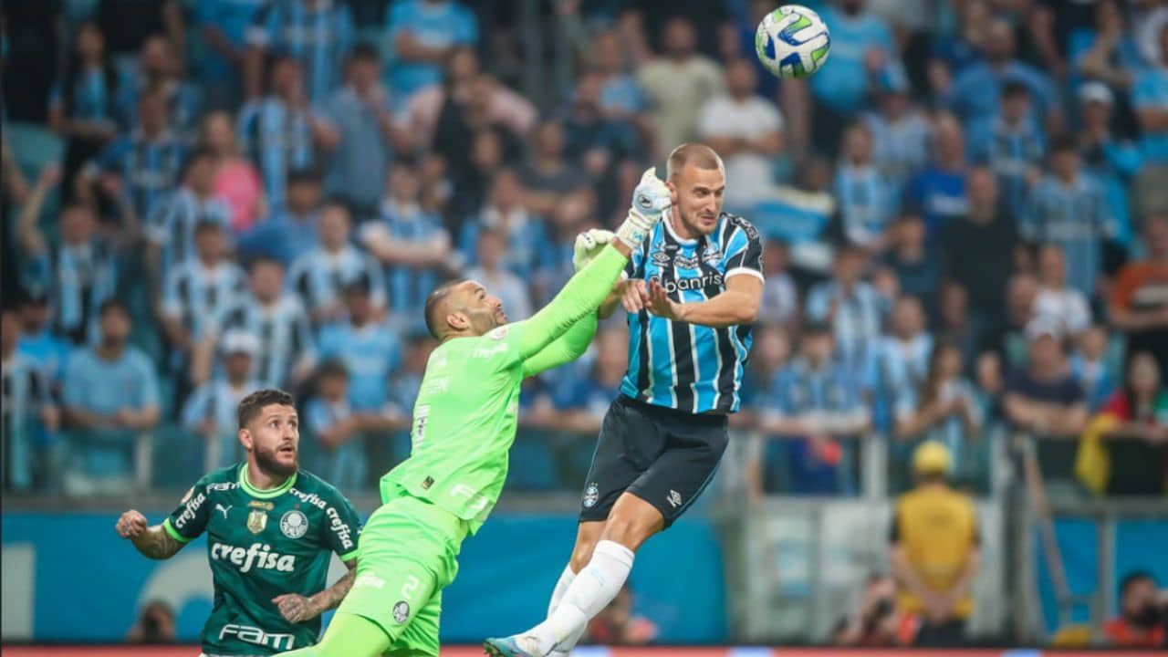 Reforço de peso do Grêmio - na janela do meio do ano - completa aniversário