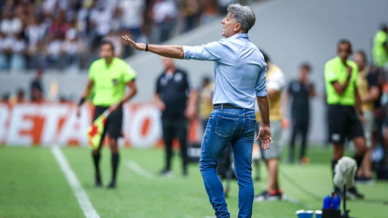 Renato - deixa escapar provável escalação do Grêmio - para enfrentar o Goiás