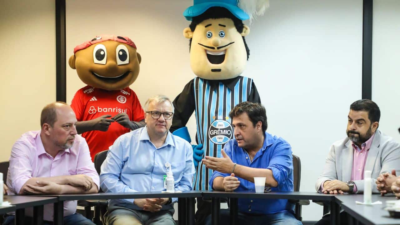 portaldogremista.com.br solidariedade grenal presidentes de gremio e inter doam sangue gremio partcipa de doacao de sangue 1