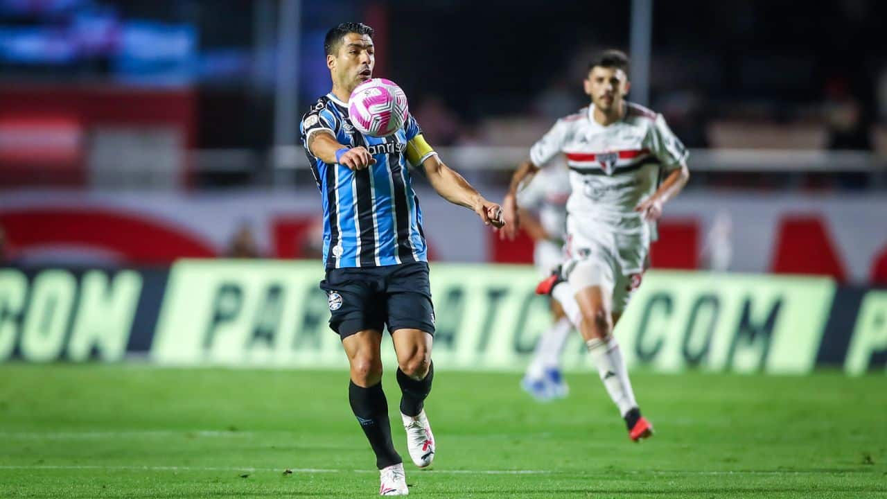 Suárez do Grêmio no Brasileirão