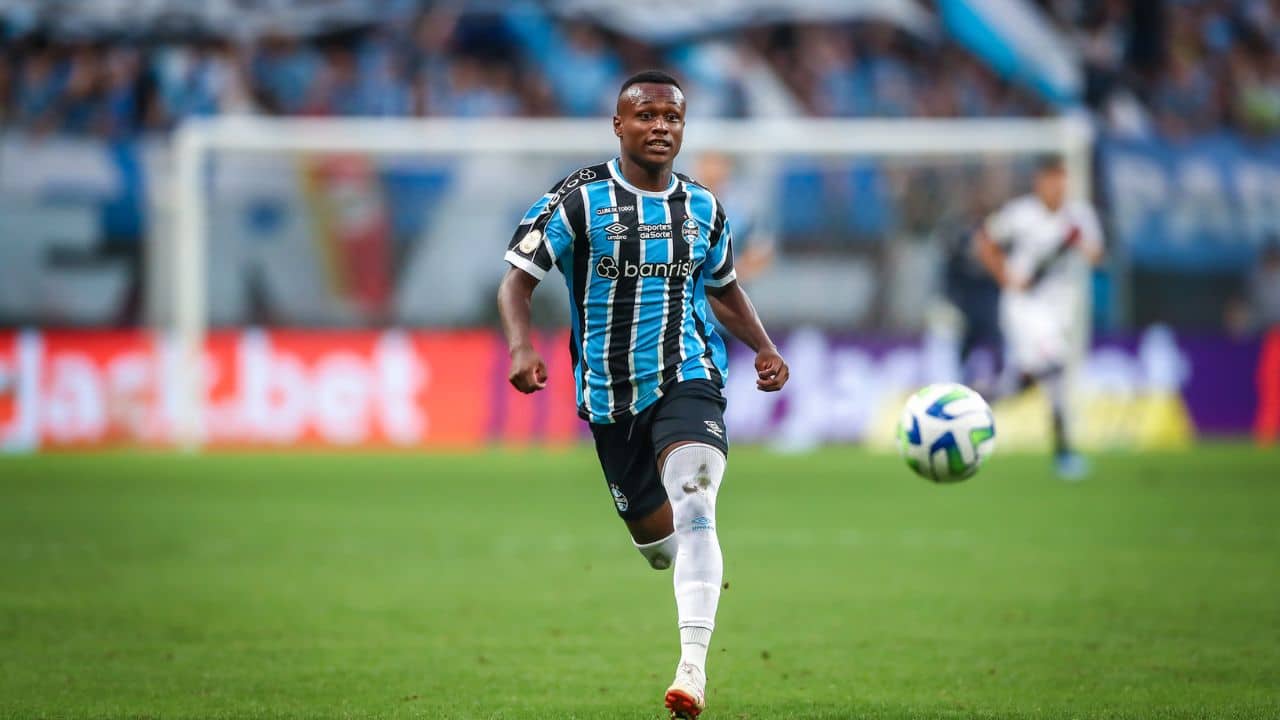 portaldogremista.com.br 7 curiosidades sobre nathan fernandes a joia que esta em plena ascensao no gremio nathan fernandes gremio