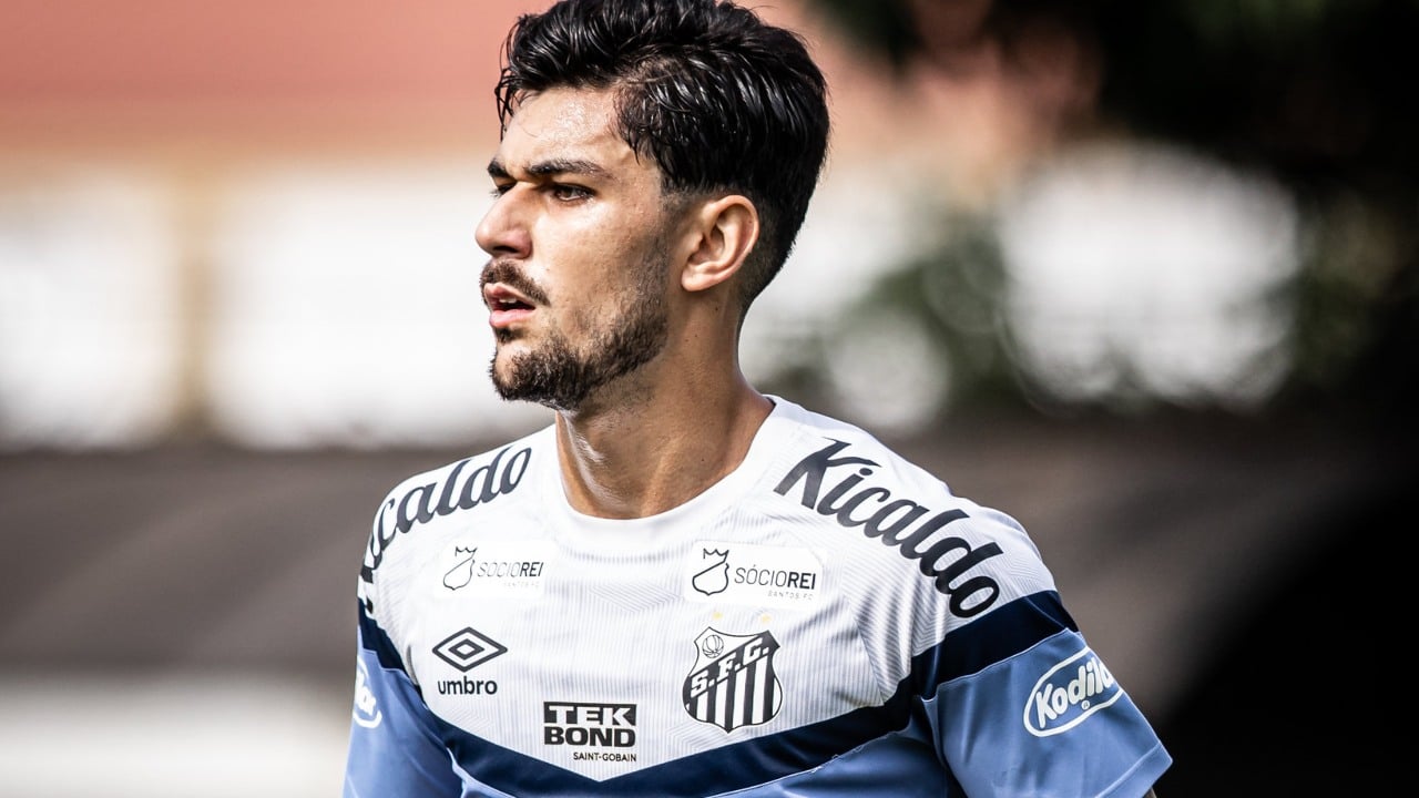 portaldogremista.com.br com o aval de renato gremio quer contratar zagueiro do santos para 2024 joao basso gremio