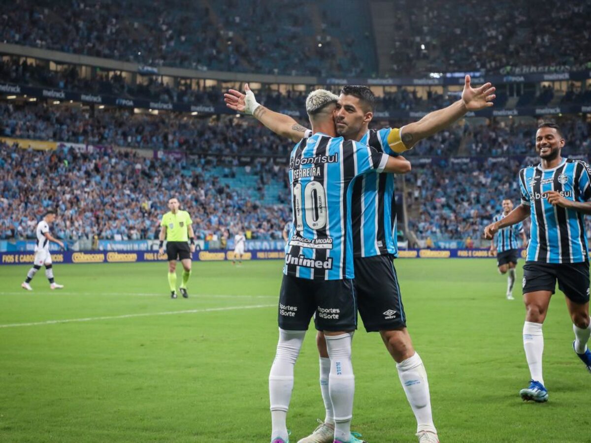 Reforço do Grêmio, Suárez comenta em publicação do Vasco desejando