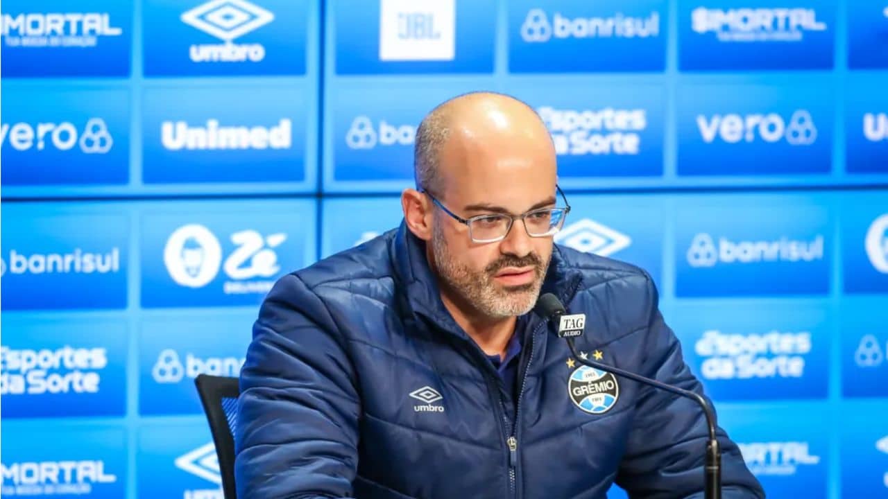 Ex-dirigente dispara contra imprensa - sobre episódio de - Suárez no Grêmio