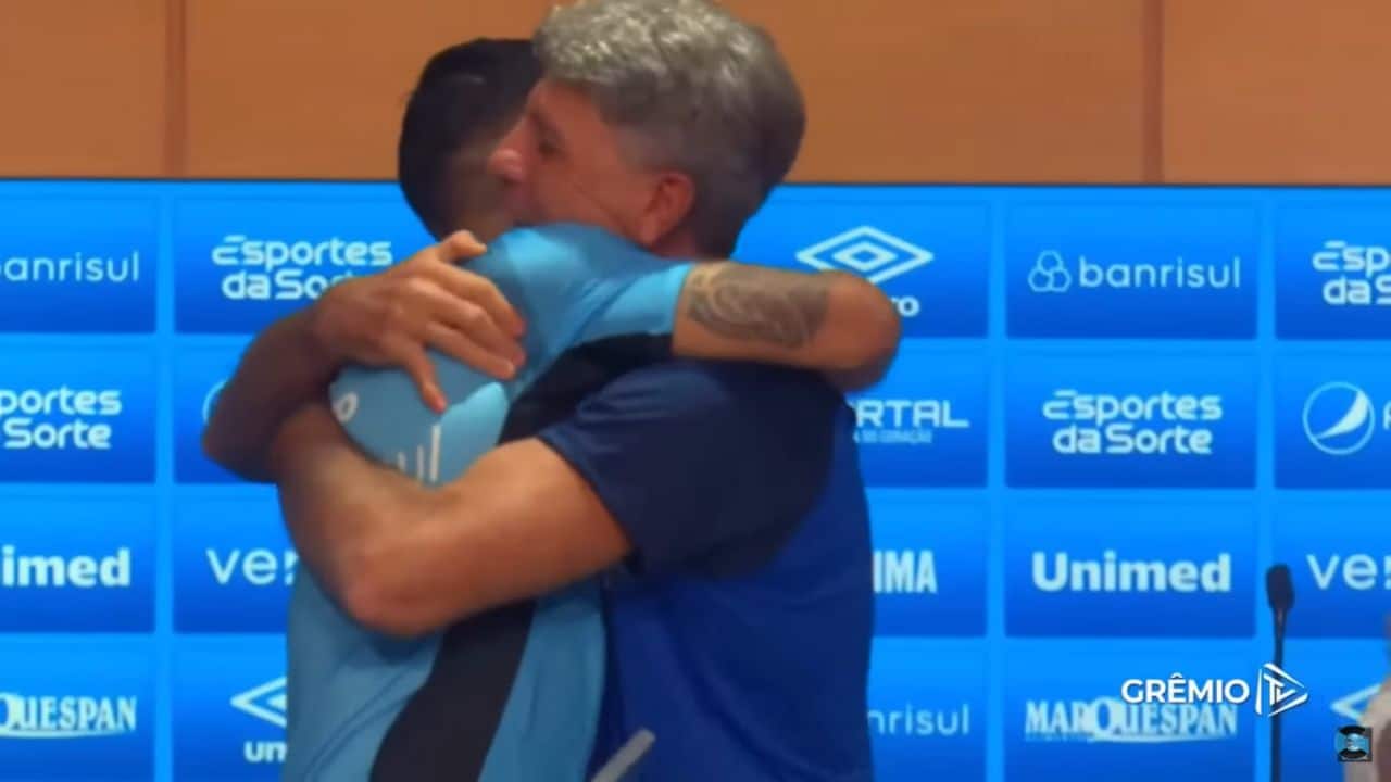 Suárez abre o jogo - e fala sobre Renato - para rádio uruguaia