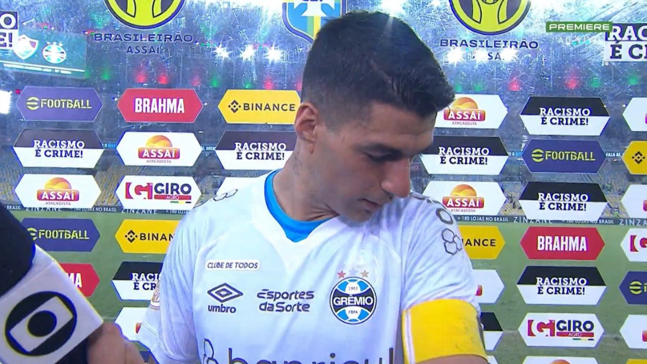 Suárez tira onde e diz porque - ficou com a faixa de capitão - quando foi substituído