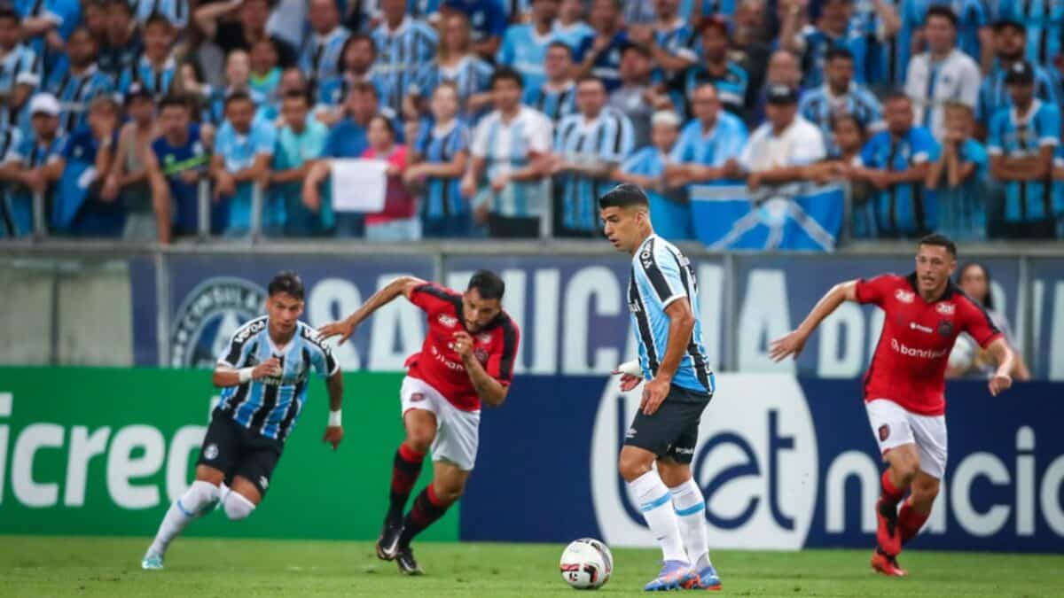 Brasil de Pelotas x Grêmio - realizaram um grande confronto em 2023; - relembre