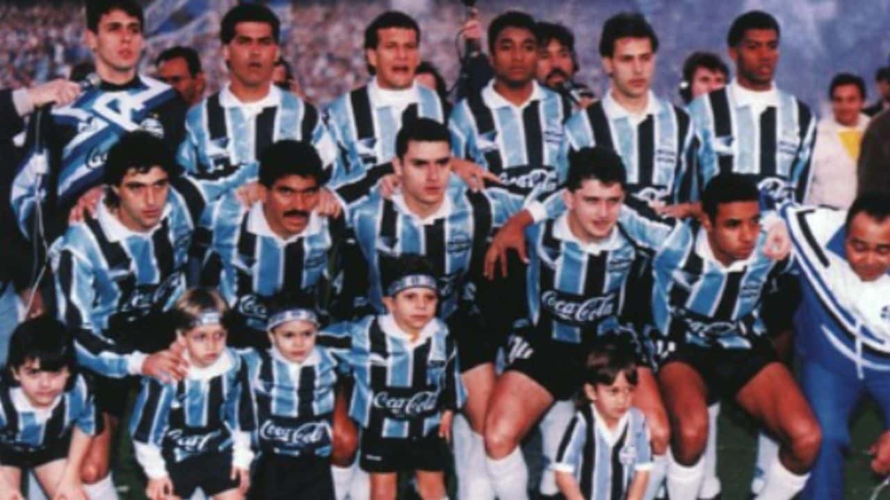 Campeão pelo Grêmio - surpreende e acerta - com clube modesto para 2024