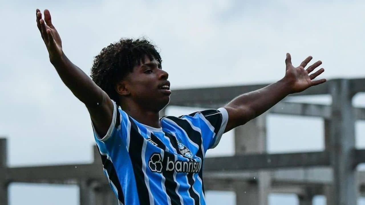 Grêmio - bate famosa equipe do Paraguai e sobe - na tabela do EFIPAN Sub-15