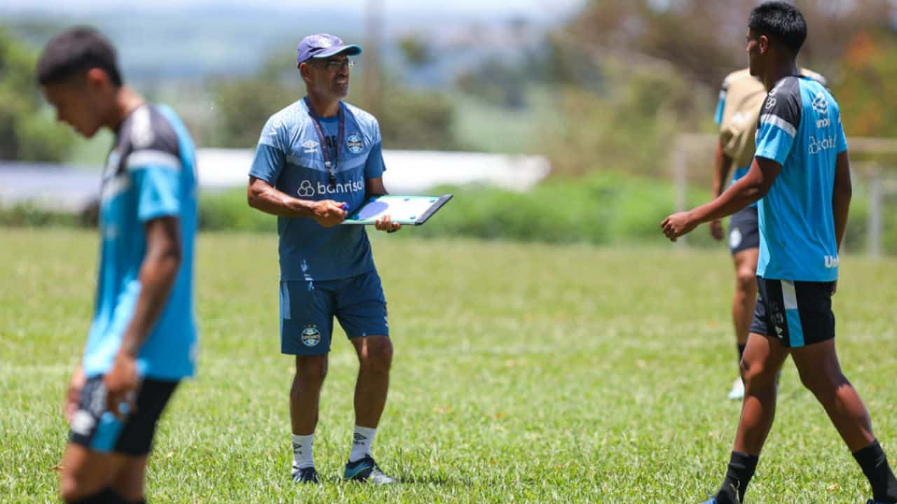 Sensação do Grêmio -na Copinha abre o jogo - e revela como gosta de atuar