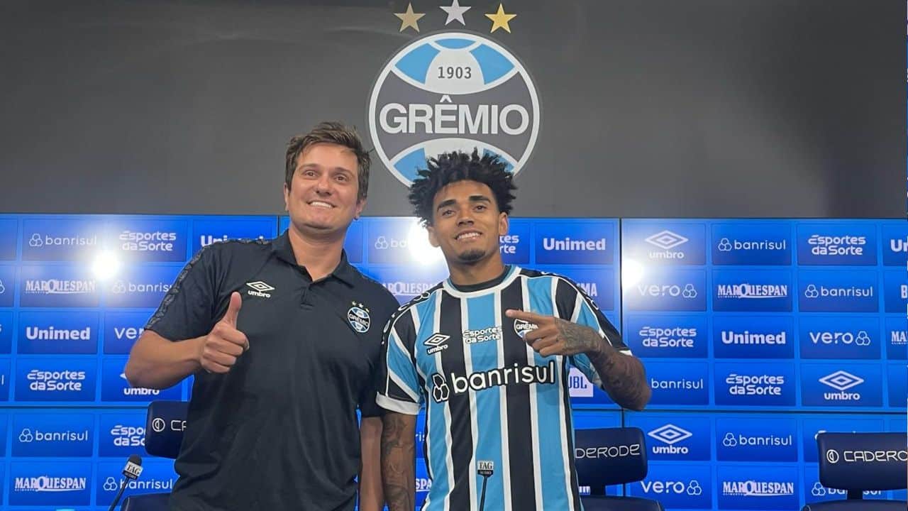 Du Queiroz traz grande relato em sua apresentação pelo Grêmio