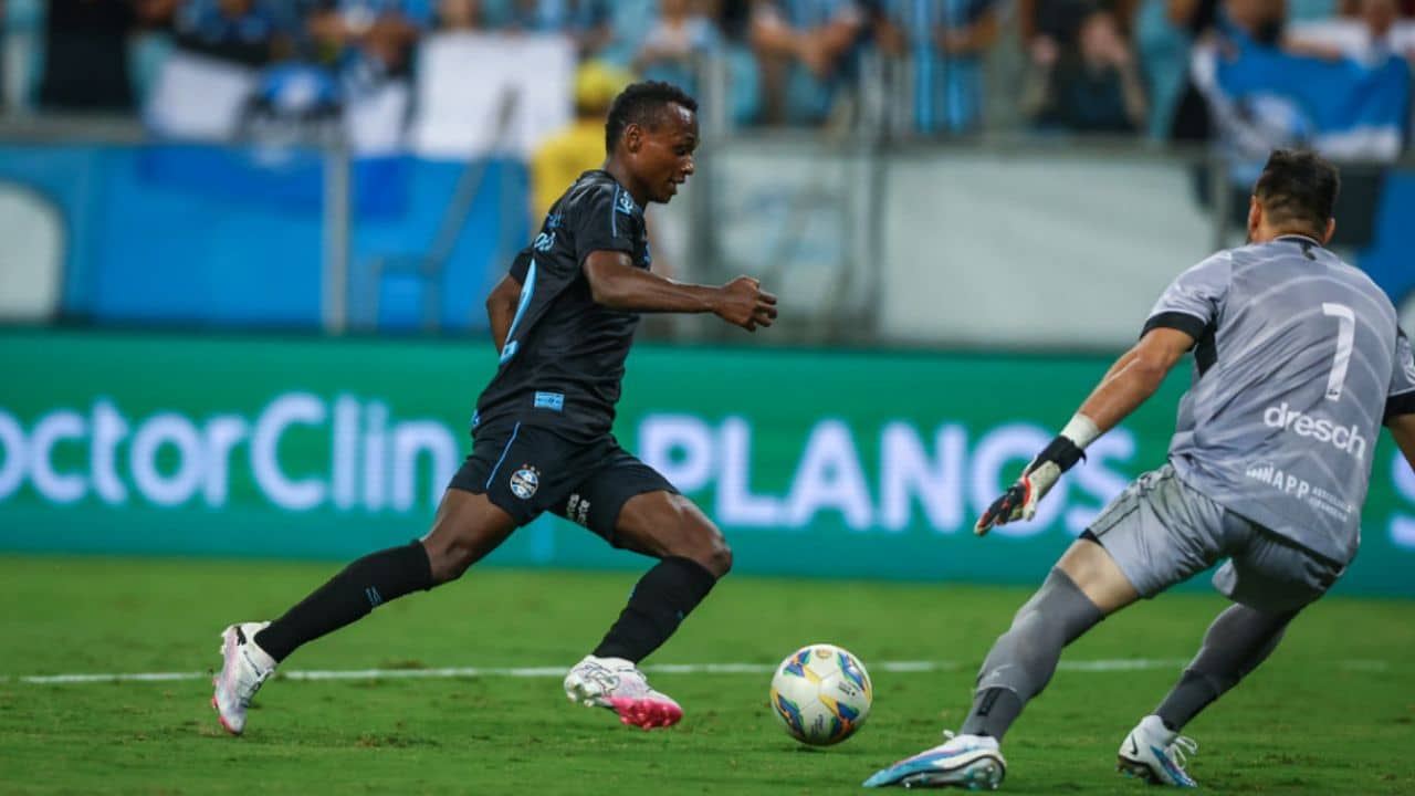 Lesionado! - Grêmio divulga resultado dos exames - de Nathan Fernandes