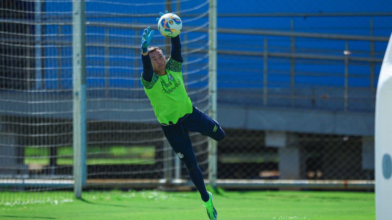 portaldogremista.com.br marchesin ou caique quem jogara o grenal marchesin gremio