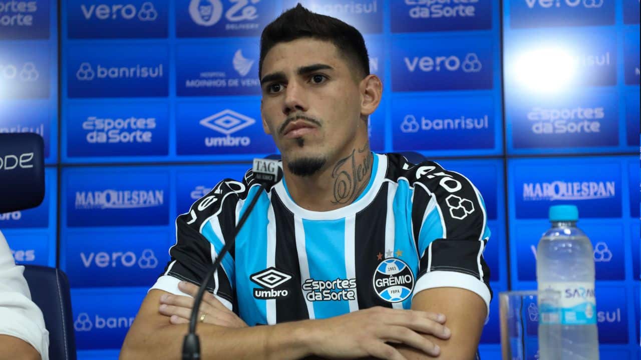 portaldogremista.com.br novo reforco nao poupa palavras e emociona ao falar do gremio gremio mayk apresentacao1