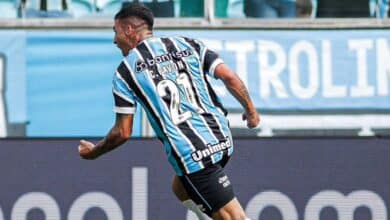 Grêmio estreia Pavón