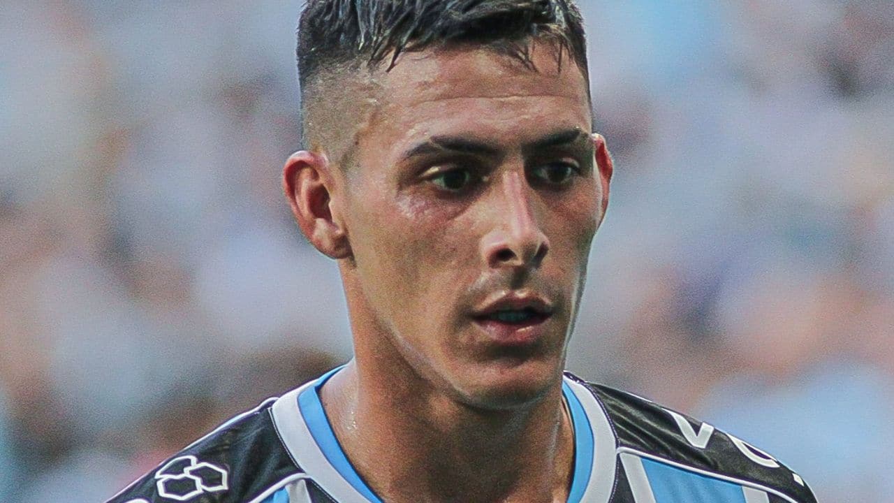 Grêmio estreia Pavón