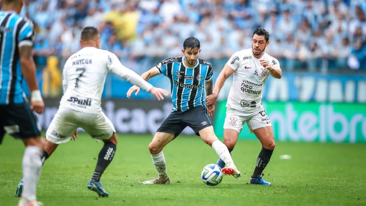 STJD julga ex-dirigentes do Corinthians por polêmica contra o Grêmio