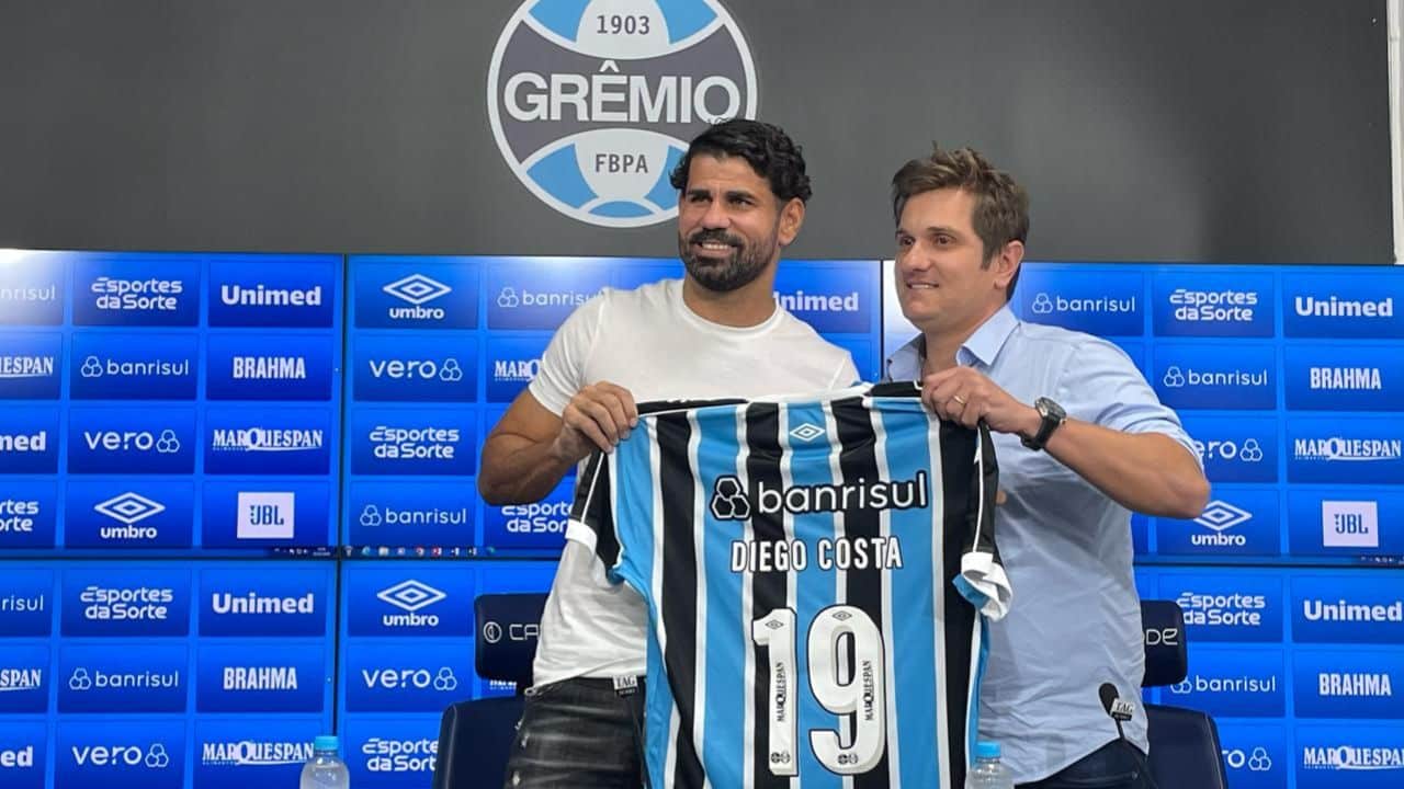 Diego Costa na sua apresentação pelo Grêmio.