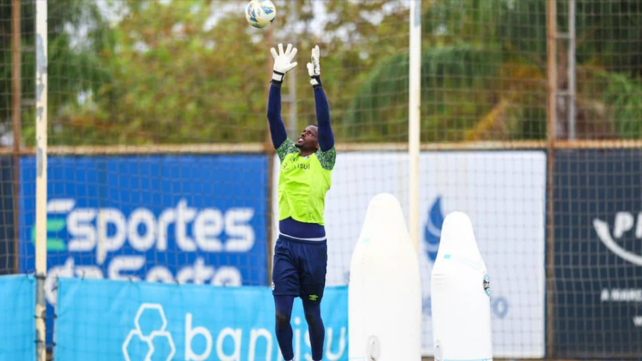 Grêmio: Caíque fala sobre disputa com Marchesín