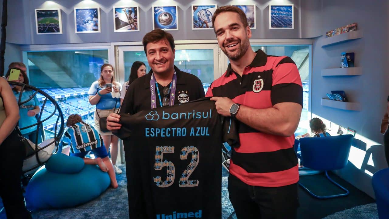 Governador do RS visita a Arena para ver jogo do Grêmio e fato chama a atenção