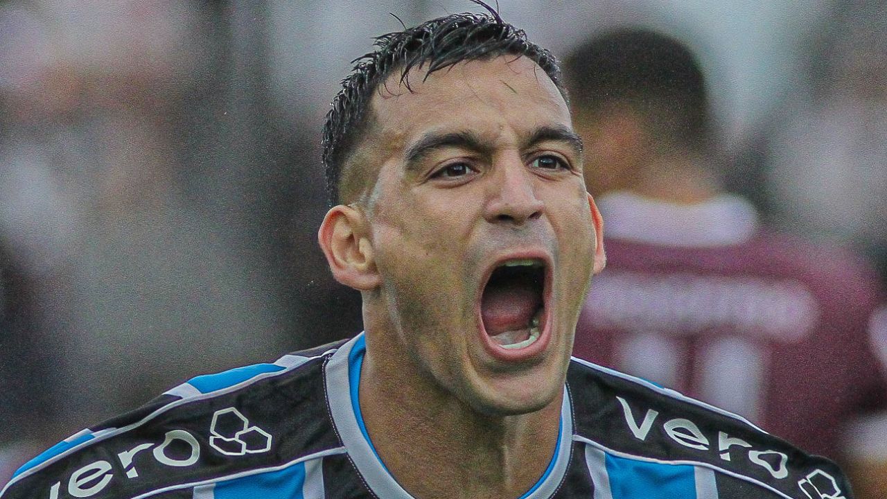 Cristaldo gol Grêmio Renato