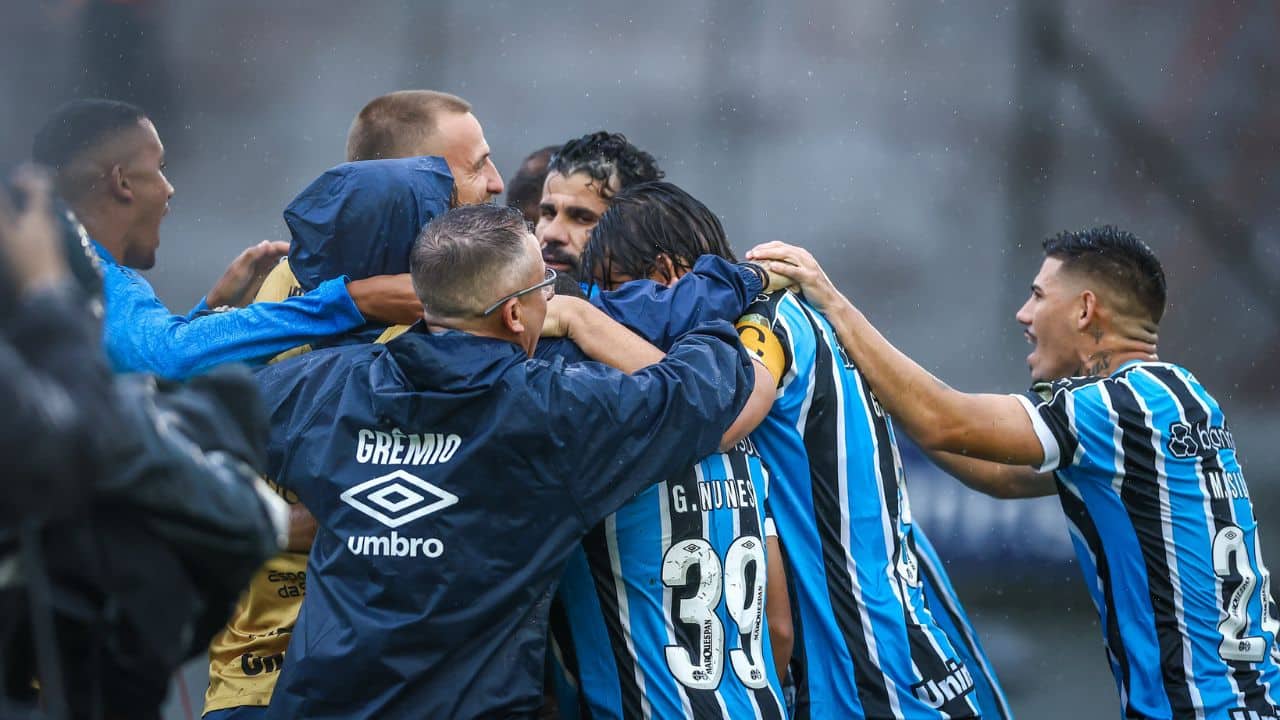 Vice do Grêmio fala sobre elenco atual