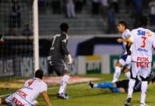 Jonas durante partida entre Grêmio x Grêmio Prudente Brasileirão 2010