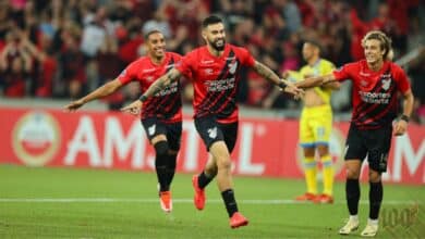 Athletico-PR goleia na Sul-Americana e dá lição ao Grêmio. Entenda!