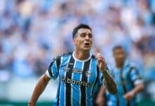 Cristaldo não desperdiça chances e quebra recordes no Grêmio: “Superou o Bolaños e Roger Flores”