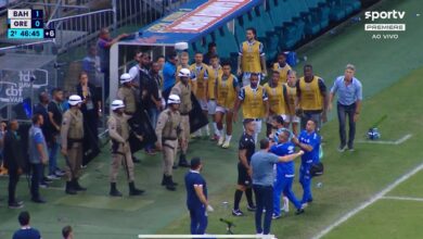 Expulsão Diego Costa no jogo de Bahia x Grêmio