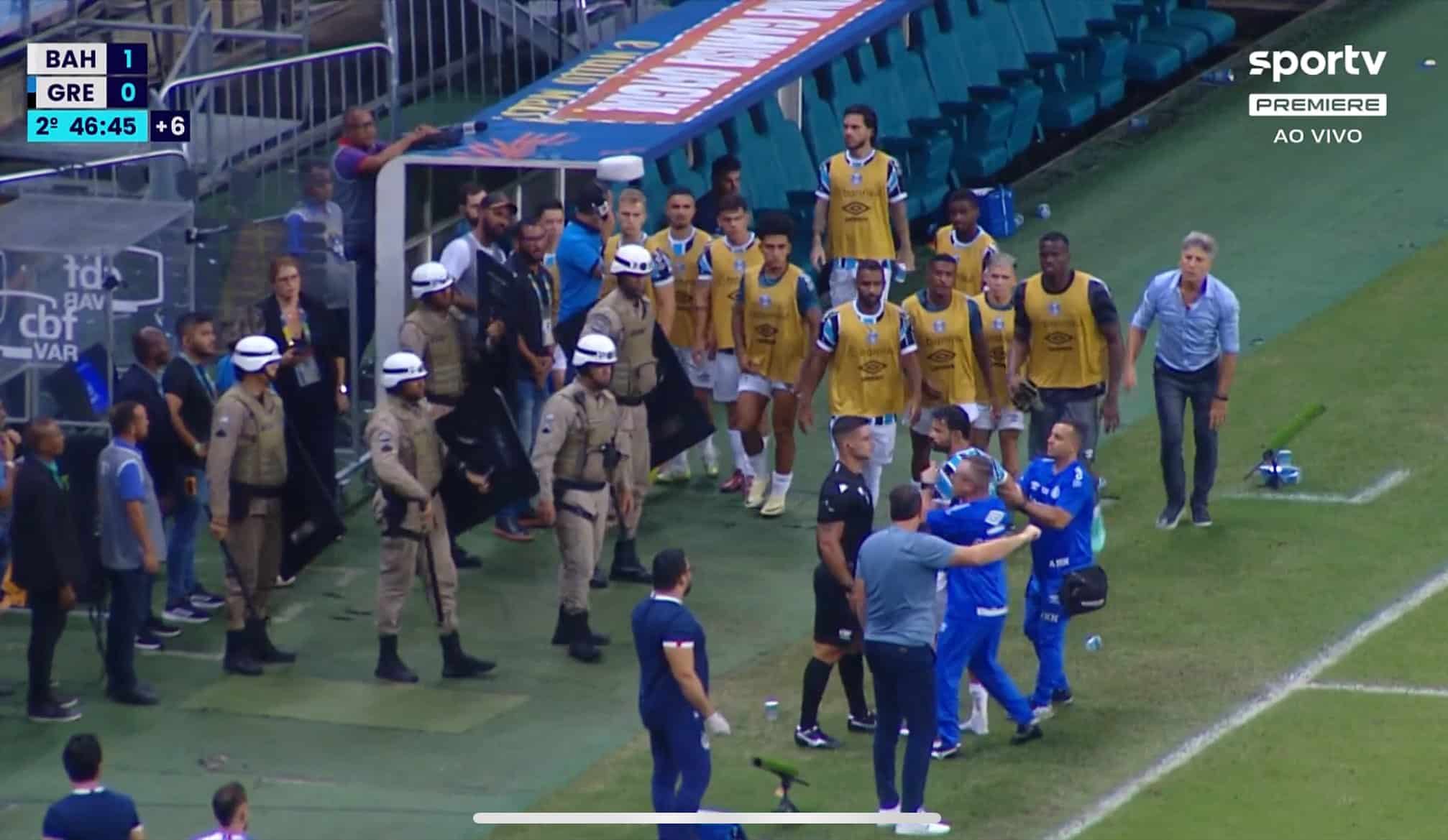 Expulsão Diego Costa no jogo de Bahia x Grêmio
