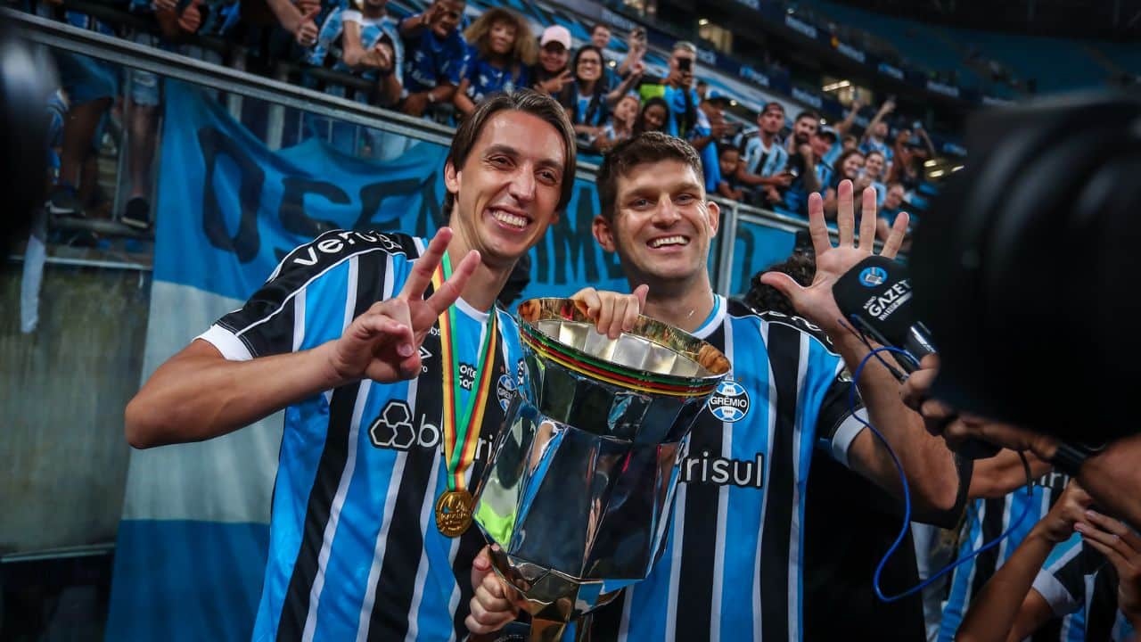 A Dupla Geromel E Kannemann Possui Números Surreais Pelo Grêmio 8858