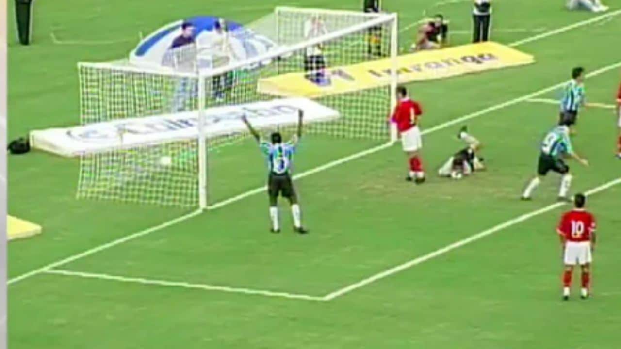 23 anos, Grêmio patrolava o Inter pelo Gauchão e garantia lugar na final