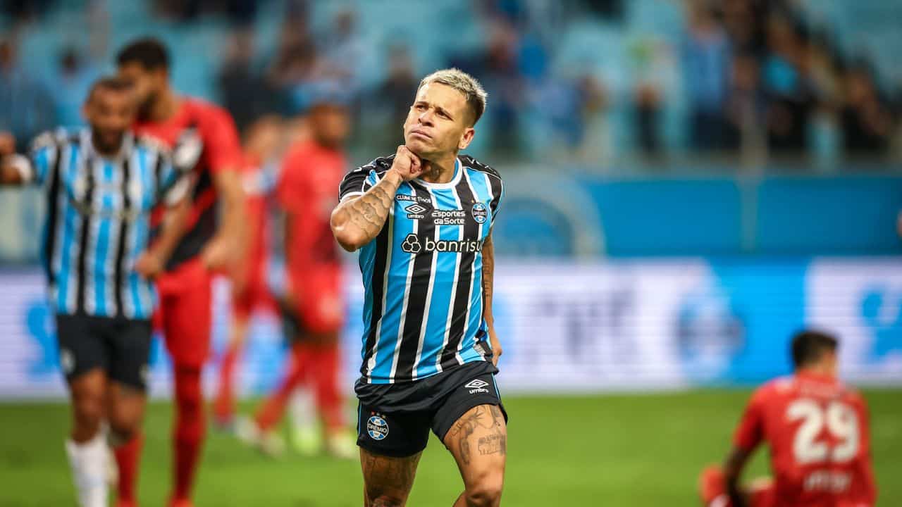 Números de Soteldo em Grêmio x Athletico-PR chamam a atenção: "Melhor depois da lesão"