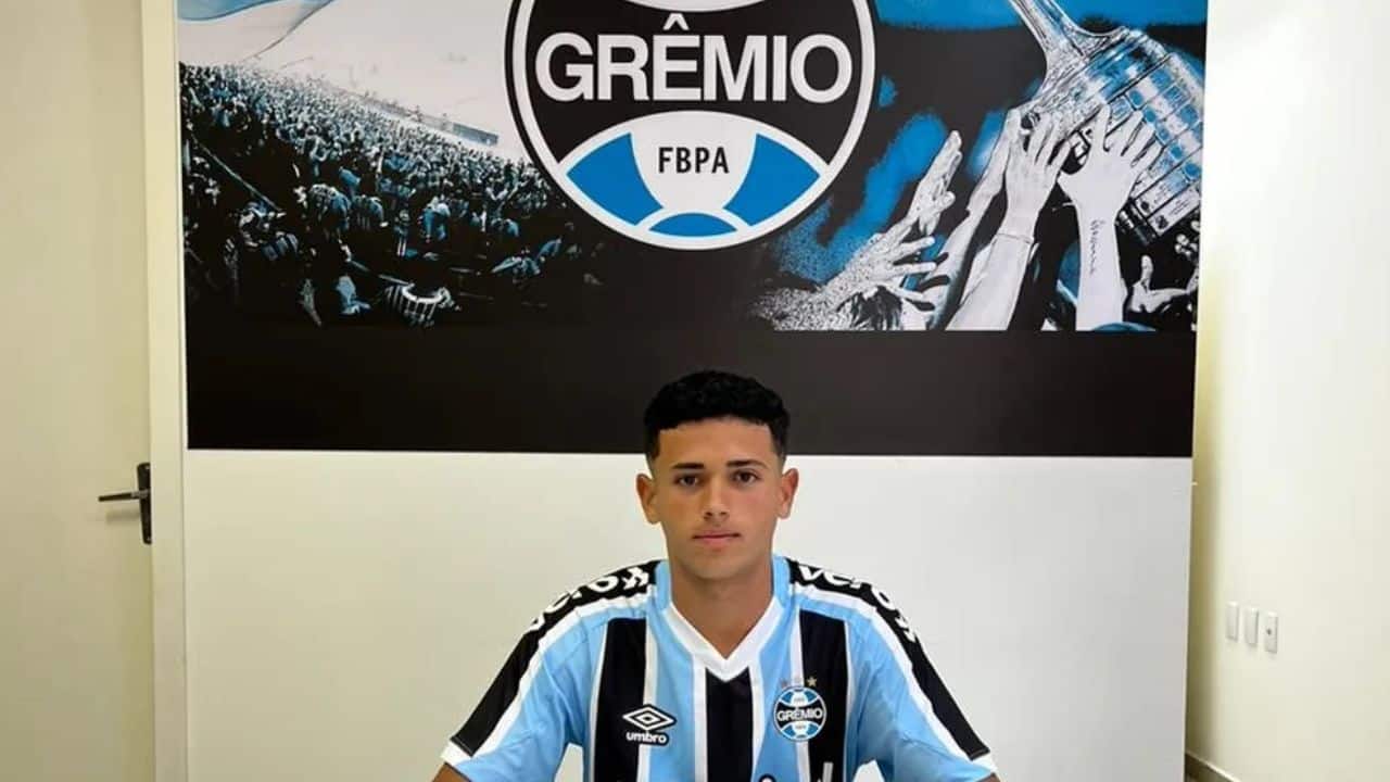 Promessa do Grêmio comemora vitória na estreia Brasileirão Sub-20